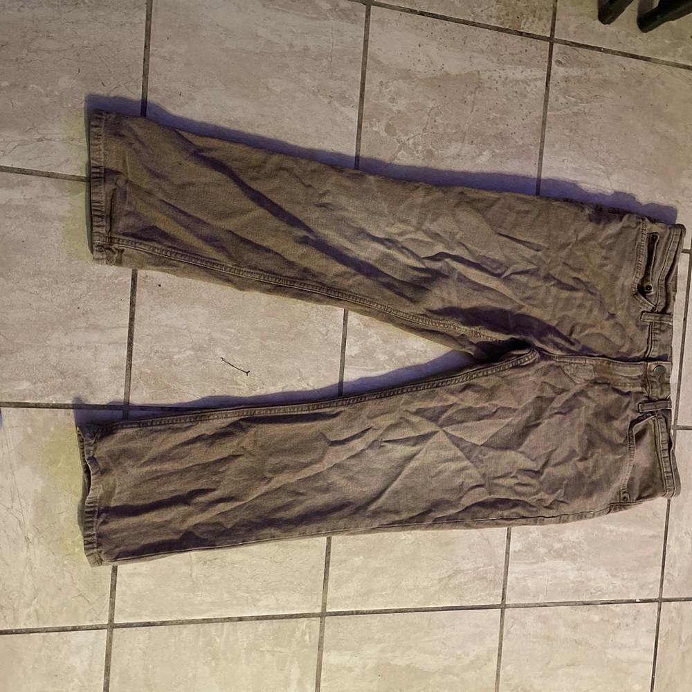 These are good fellow co jeans that are in good condition and unworn